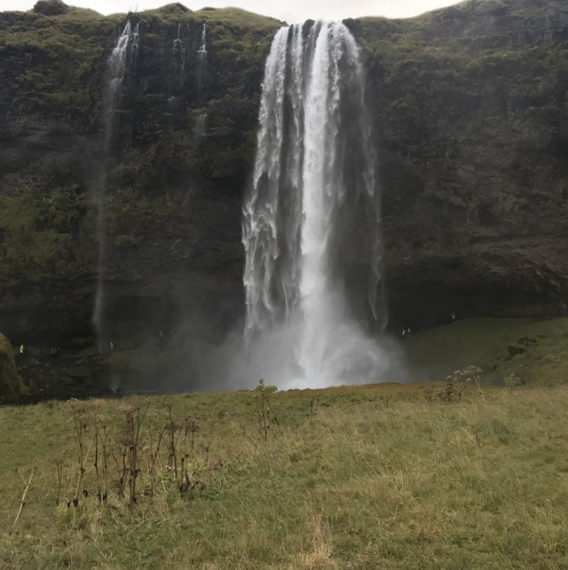 Seljalandsfoss waterfall